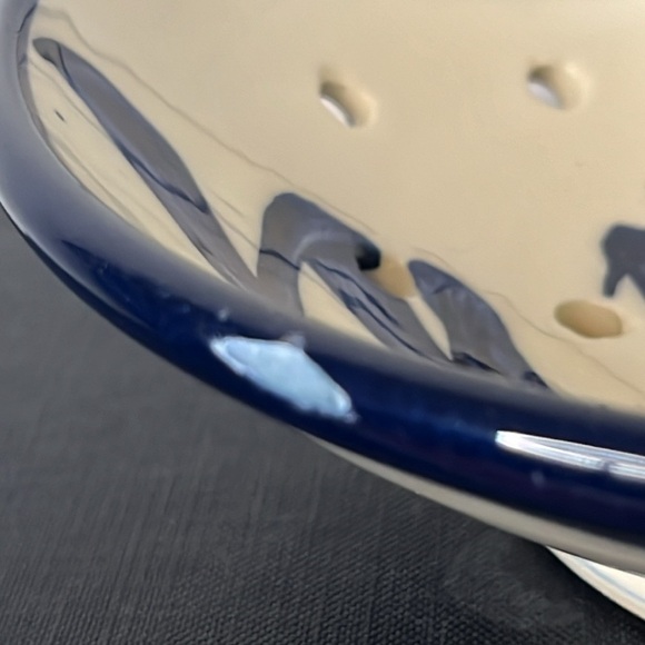 Handmade White & Blue Brush Stroke Signed Ceramic Vintage Berry Bowl Strainer - Picture 4 of 9